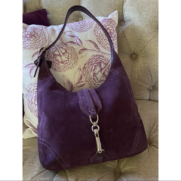 Coach Handbags - - 🎄*** DO NOT PURCHASE- COACH BAG SOLD****🎄